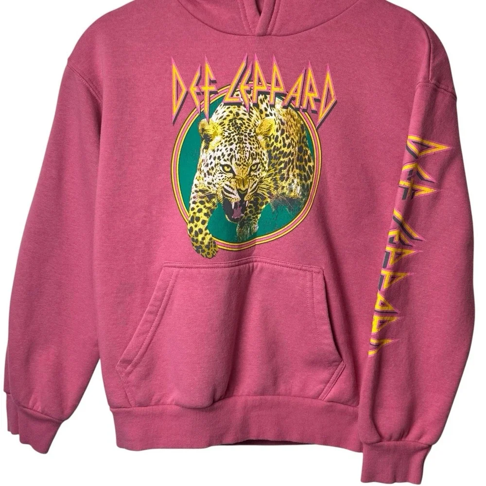NWOT Def Leppard‎ Pink Hoodie Tour Dates Rocker Comfort Novelty Girl's M